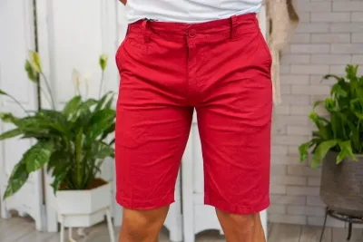 Short para Caballero Color Vino