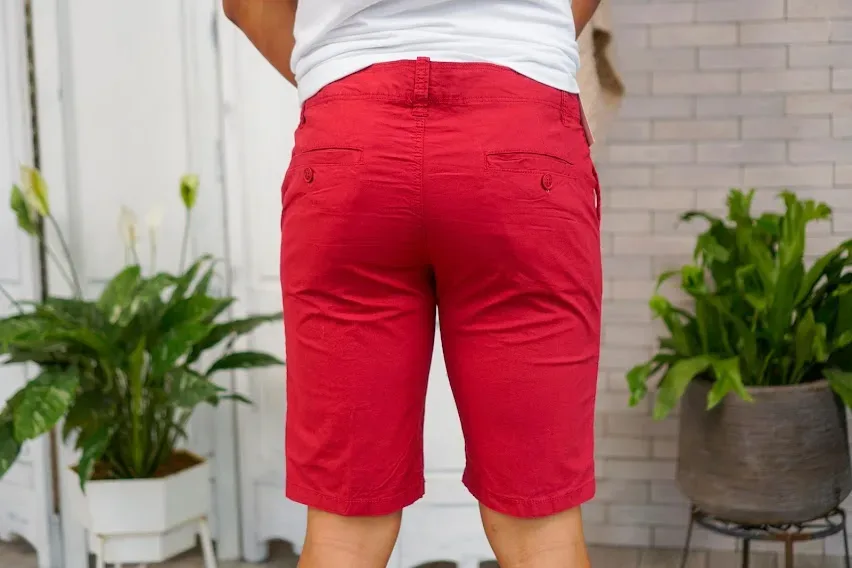 Short para Caballero Color Vino