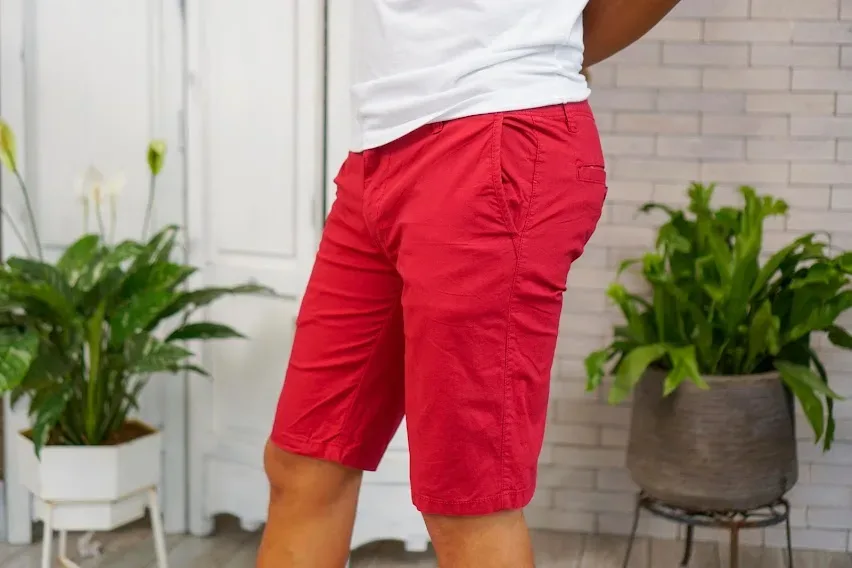 Short para Caballero Color Vino