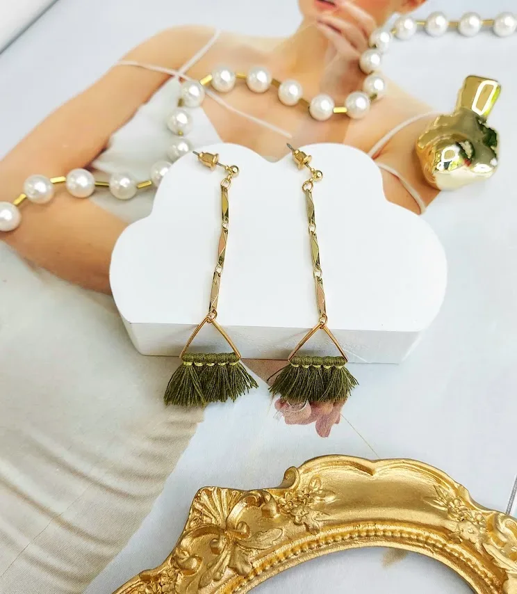 Aretes para dama de fantasía con forma de amaca
