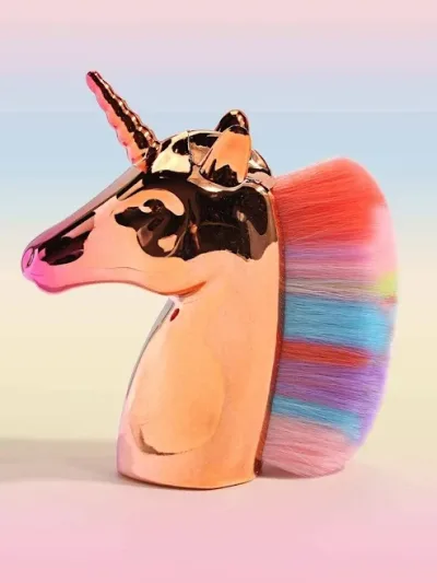 Brocha en forma de unicornio multicolor