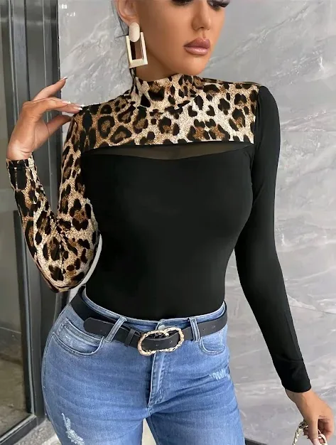 Blusa para dama color negro con animal print