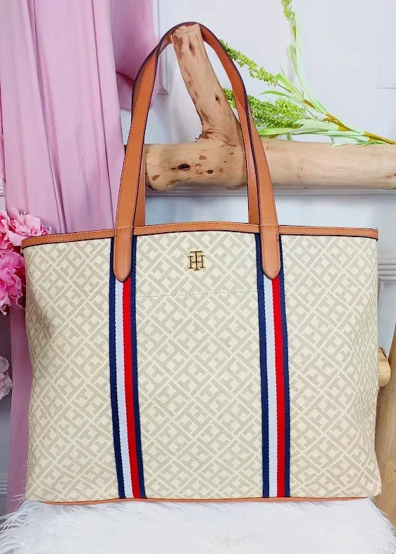 Mochila Tommy Hilfiger para dama color beige
