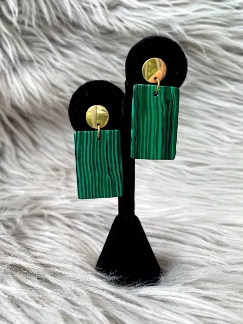 Aretes de acero inoxidable de color verde