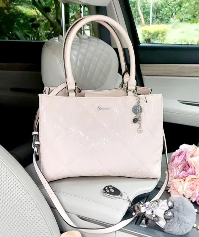 Bolso Guess para dama color rosa