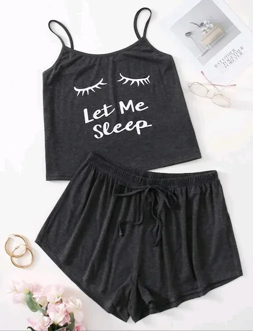 Pijama para dama color negro diseño letras blancas