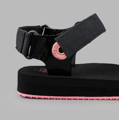 Sandalias Coral Fishy Black para niña