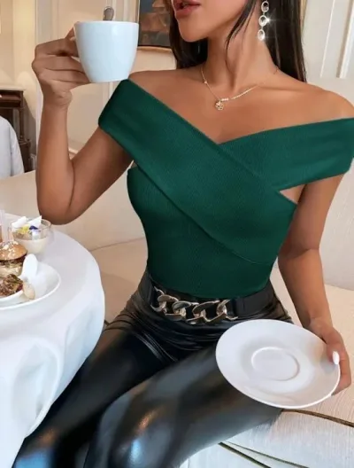 Blusa para dama color verde de hombros descubiertos