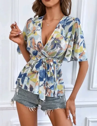 Blusa para dama con estampado floreal