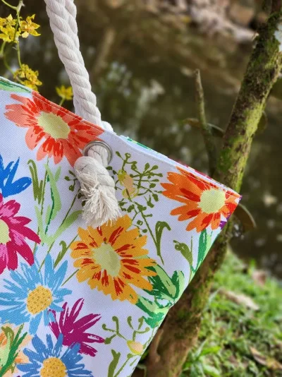 Bolso de hombro para dama diseño floreado