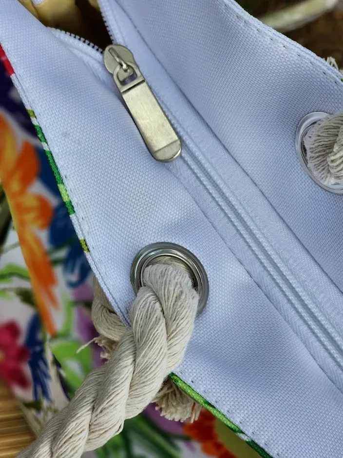 Bolso de hombro para dama diseño floreado
