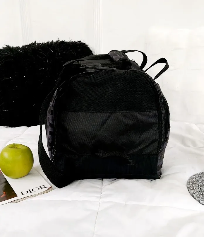 Bolso Puma para caballero color gris claro y negro
