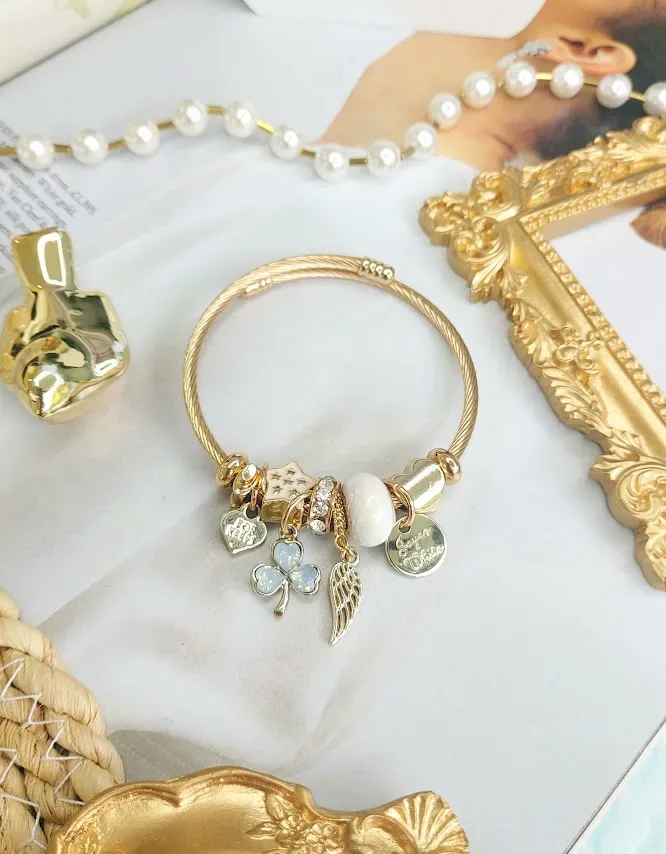 Pulsera de fantasía para dama con charms para dama