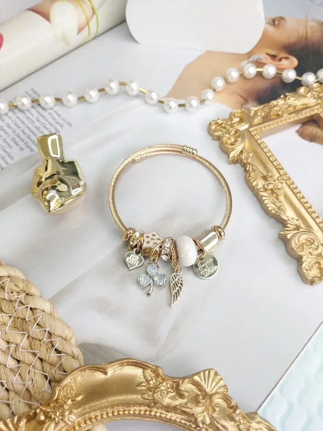 Pulsera de fantasía para dama con charms para dama
