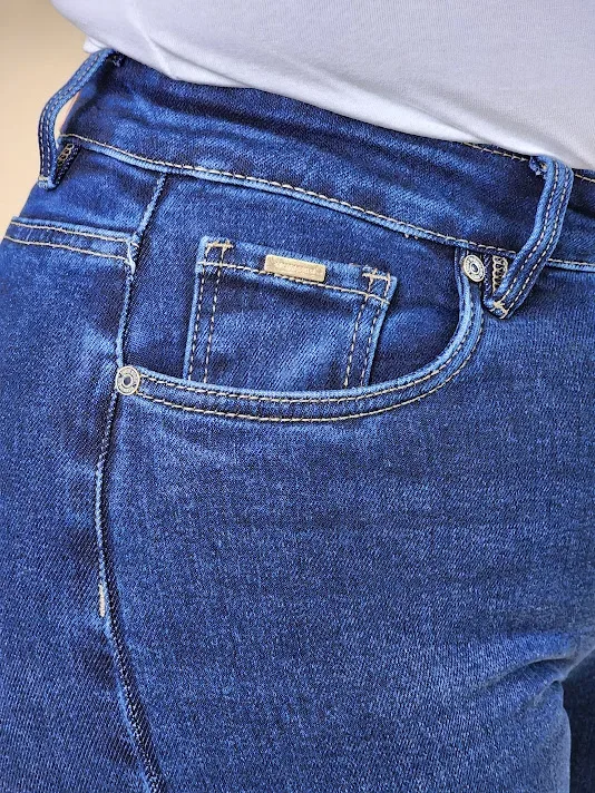 Jeans Hummer para dama color azul oscuro 2373R