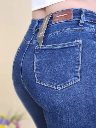 Jeans Hummer para dama color azul oscuro 2373R