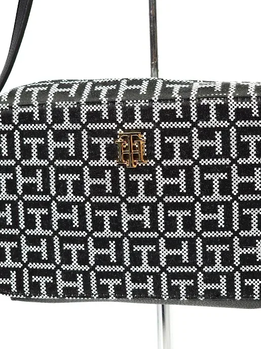 Bolso Tommy Hilfiger para dama color negro