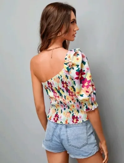 Blusa para dama con estampado floral