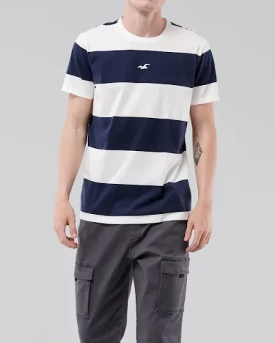 Camiseta Hollister para caballero diseño a rayas
