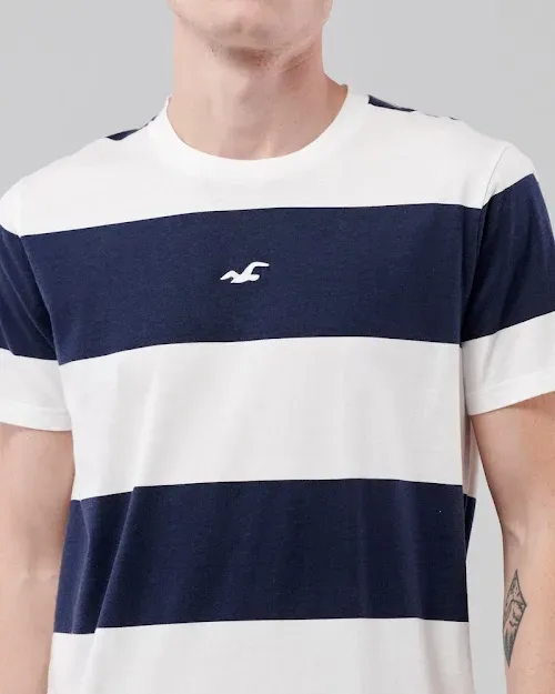Camiseta Hollister para caballero diseño a rayas
