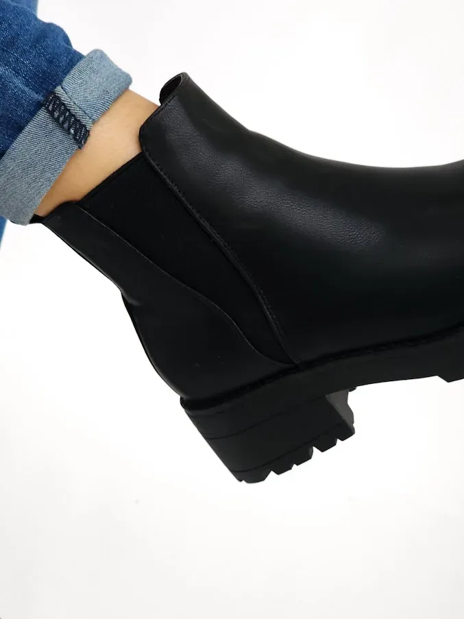 Botines Coral color negro Roma Black Pu