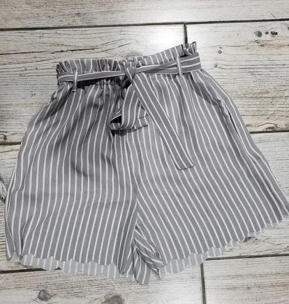 Short para dama diseño a rayas