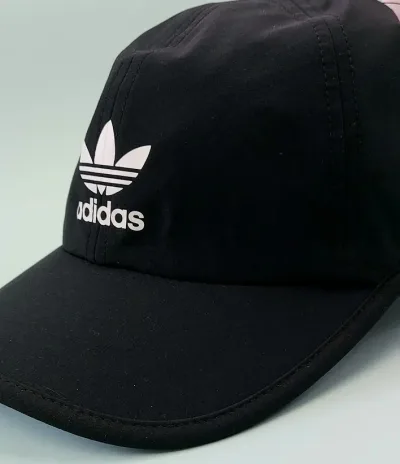 Gorra Adidas para dama color negro con blanco