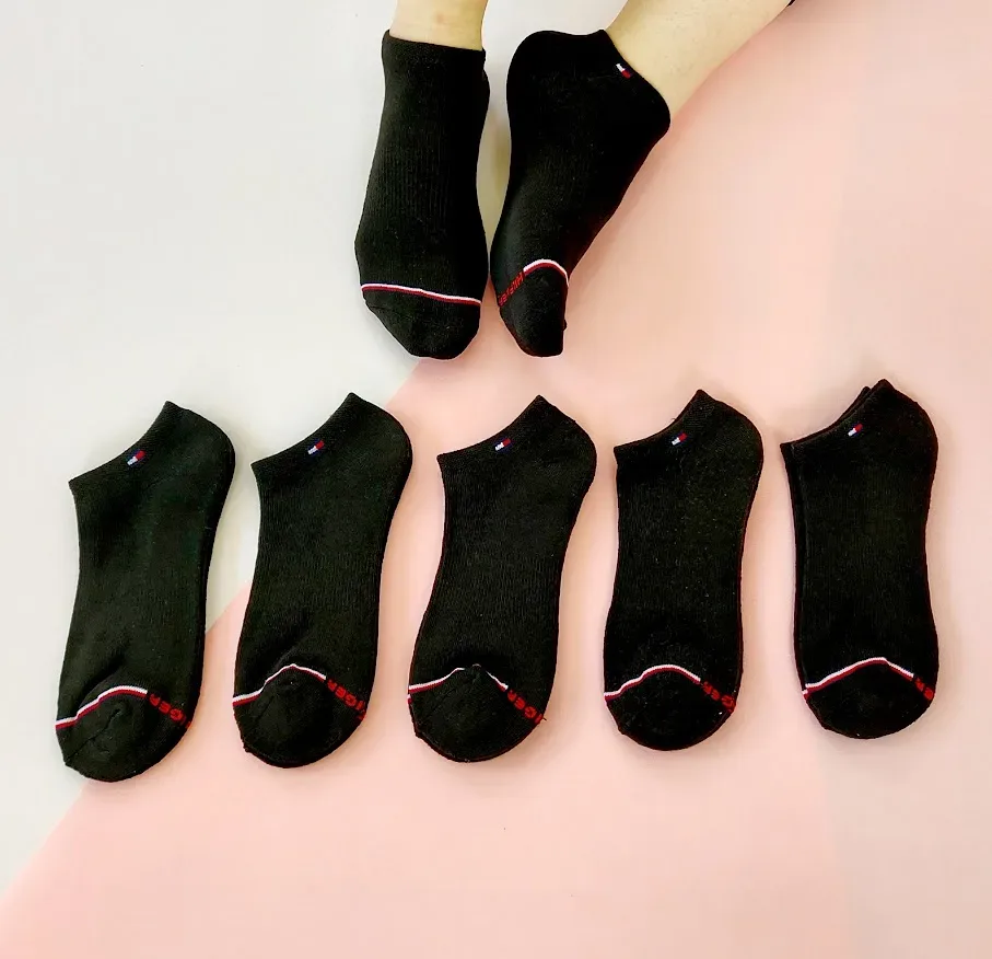Set de medias Tommy Hilfiguer para mujer color negro.