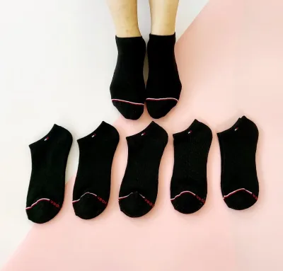 Set de medias Tommy Hilfiguer para mujer color negro.
