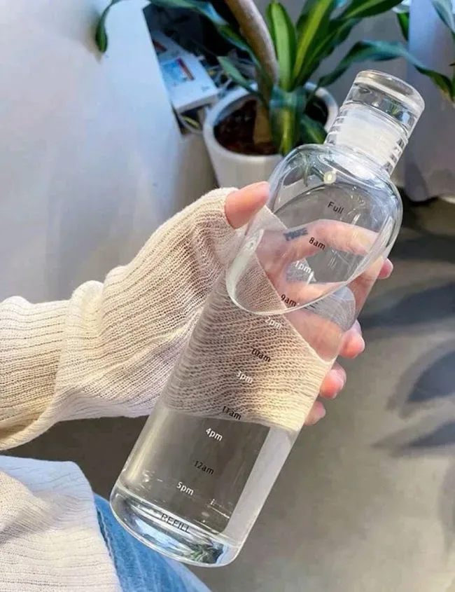 Botella transparente de plástico