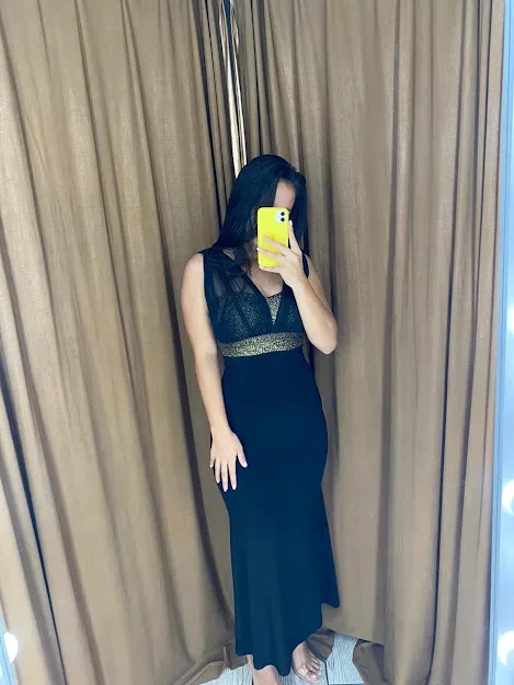 Vestido de gala para dama color negro con dorado