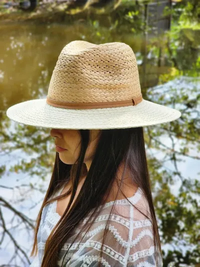 Sombrero para dama color café y beige
