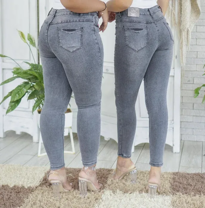 Jeans para dama Cesstoi #1966 color gris