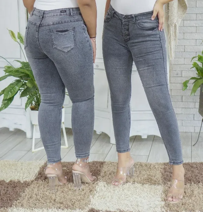 Jeans para dama Cesstoi #1966 color gris