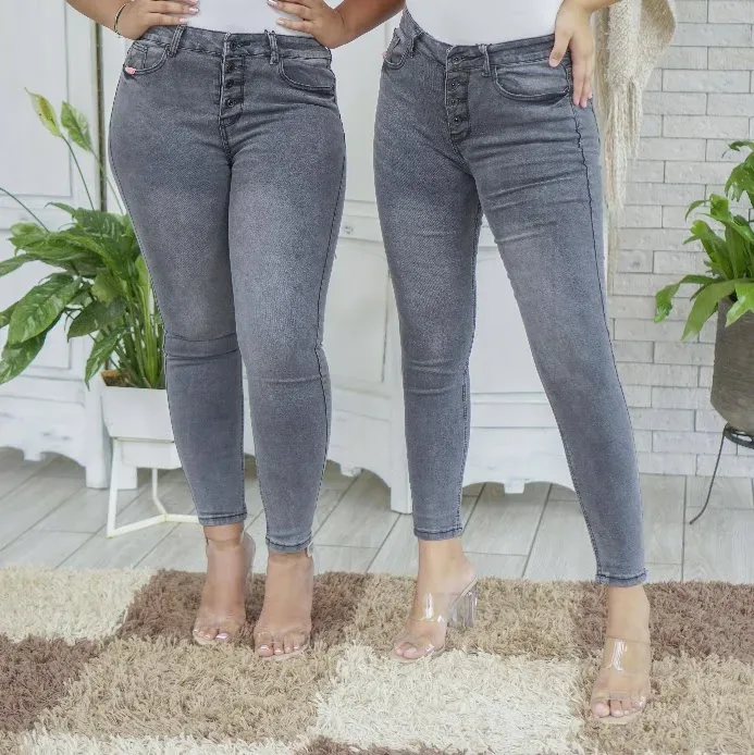 Jeans para dama Cesstoi #1966 color gris