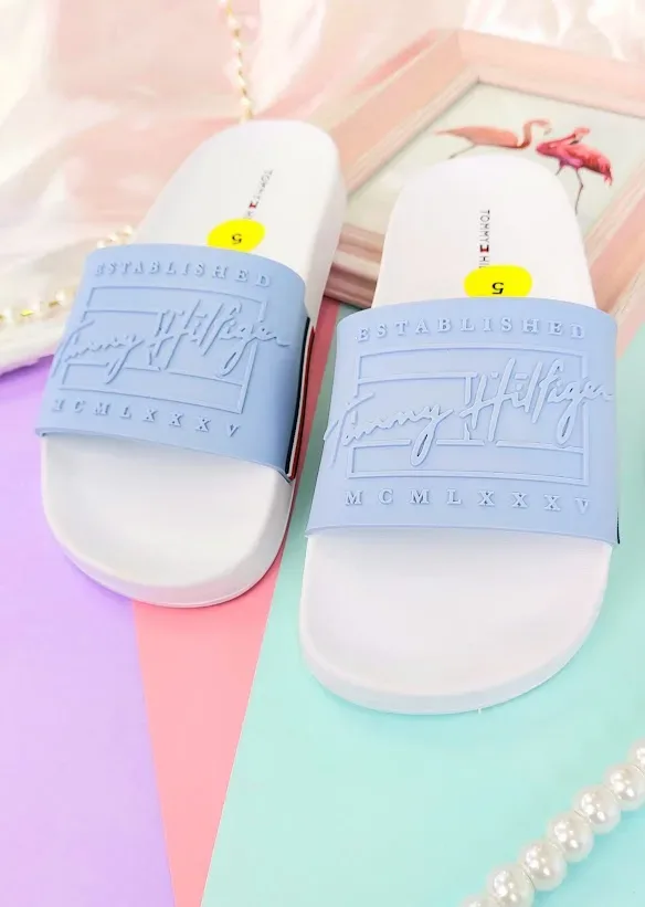 Sandalias Tommy Hilfiger para dama color blanco y celeste