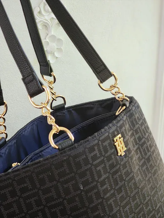 Bolso Tommy Hilfiger para dama 69J7948-0022B0 COLOR NEGRO