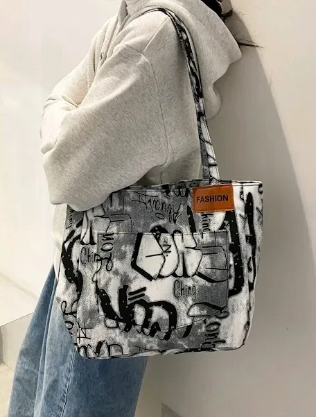 Bolso para dama con estampado de letra