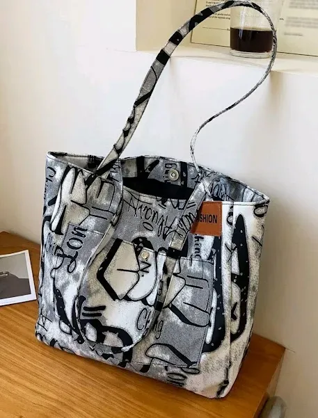 Bolso para dama con estampado de letra