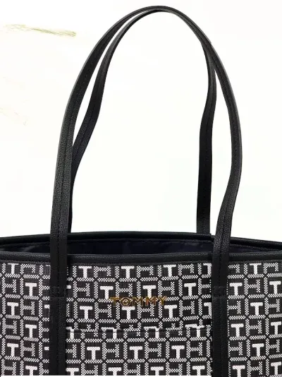 Bolso Tommy Hilfiger para dama color blanco y negro