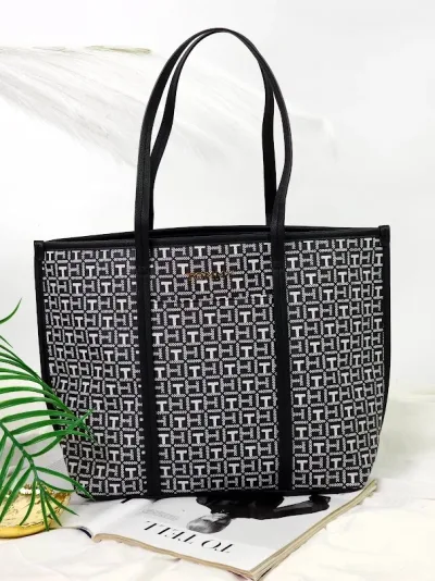 Bolso Tommy Hilfiger para dama color blanco y negro