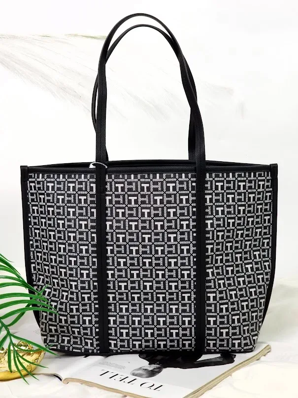 Bolso Tommy Hilfiger para dama color blanco y negro