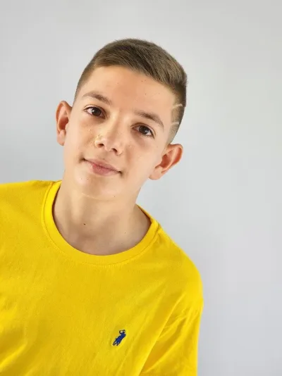 Camiseta Cambrige Polo para niño color amarillo