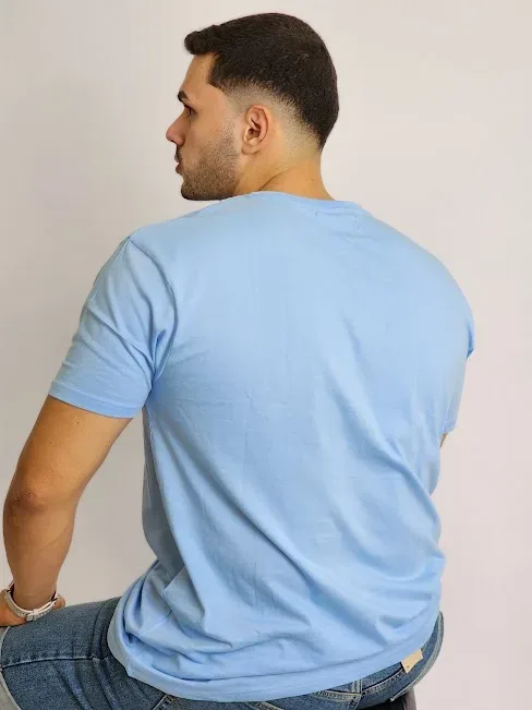 Camiseta Estivaneli para caballero color celeste