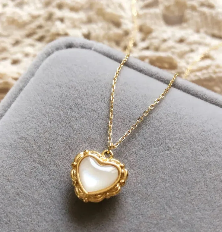 Collar de acero inoxidable chapado en oro