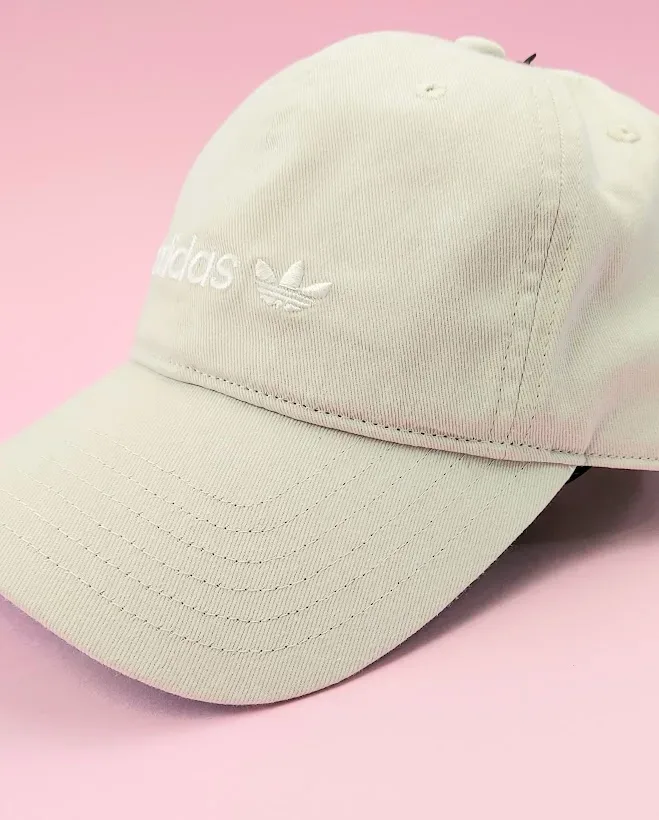 Gorra Adidas para dama color gris con blanco