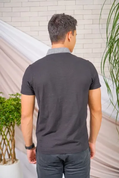 Camiseta Tommy Hilfiger para caballero color azul oscuro
