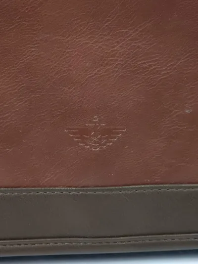 Estuche Dockers de viaje para caballero colo café