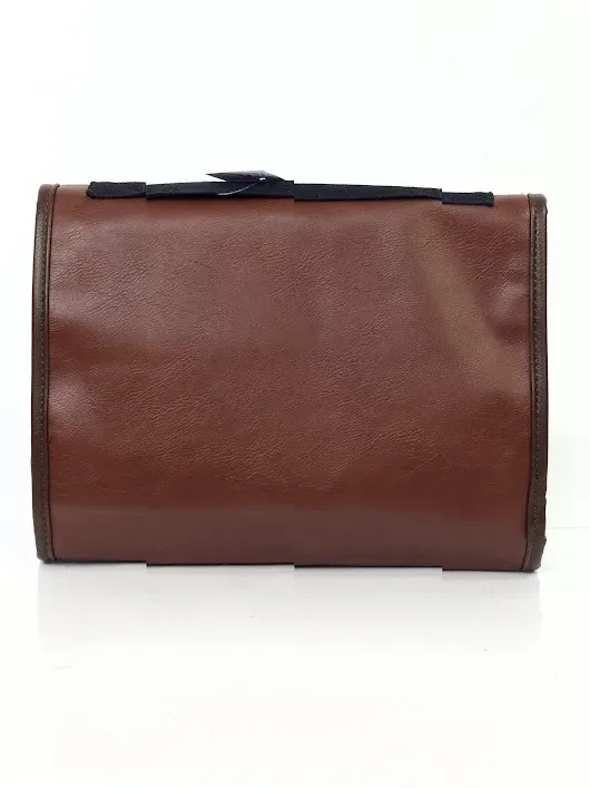Estuche Dockers de viaje para caballero colo café