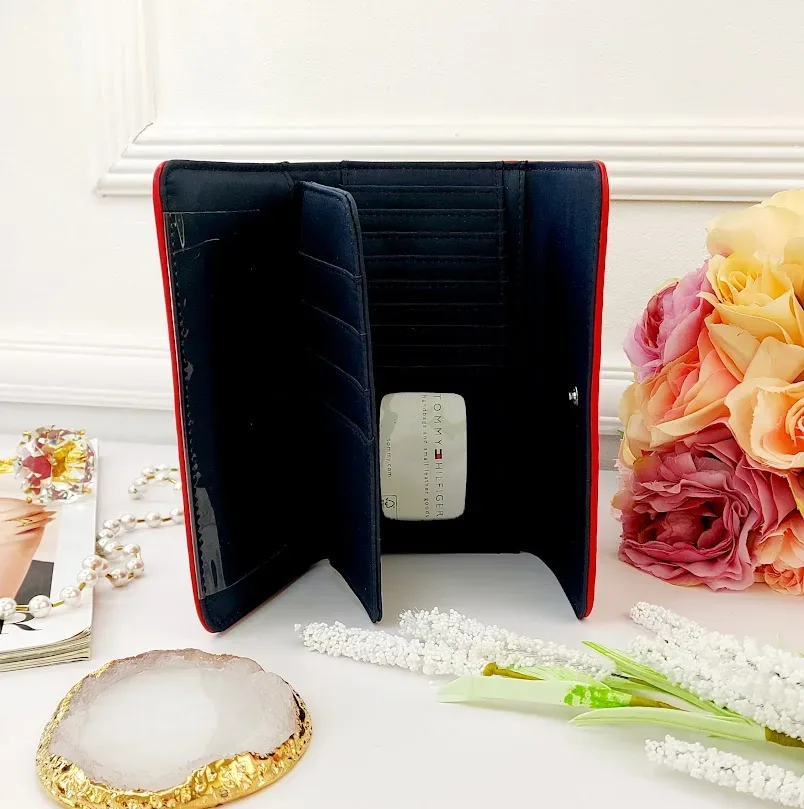 Cartera Tommy Hilfiger para dama color rojo